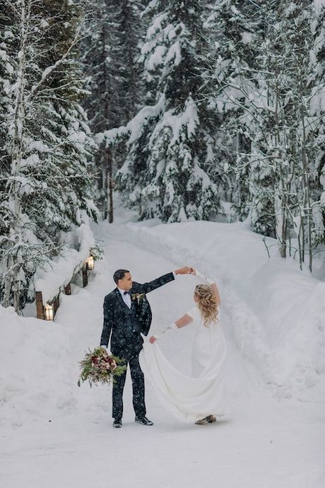 winter wedding couple dancing